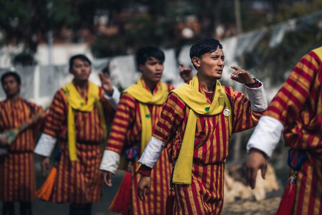 bhutanese dancers punakha 2 1 scaled